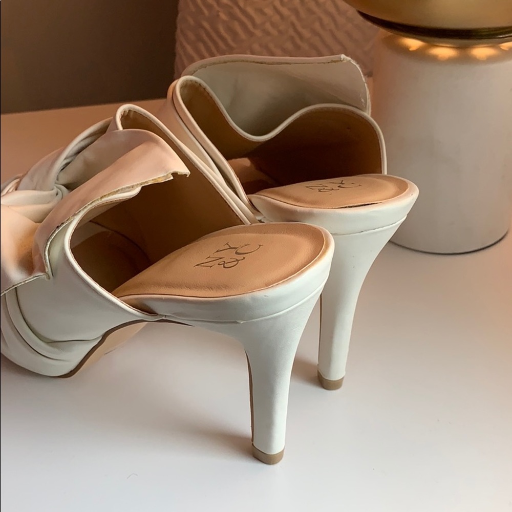 Sandals - Picture 4 of 6